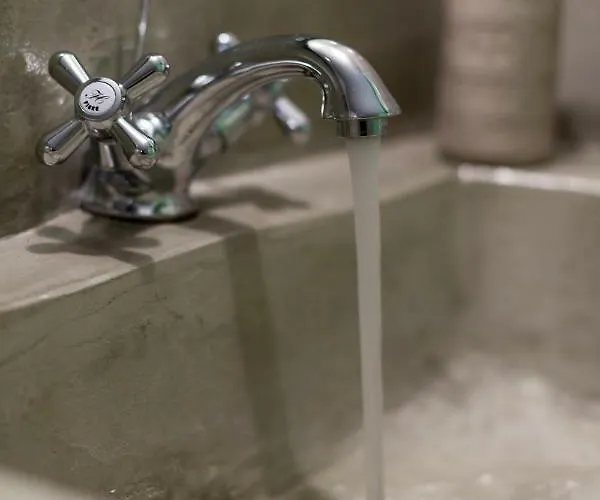 Hartso - Traditional Loft, Renovated Former Forge In Dom wakacyjny Jenadi